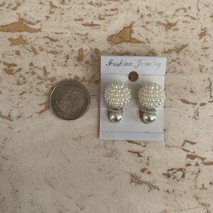 Double sided pearl earrings